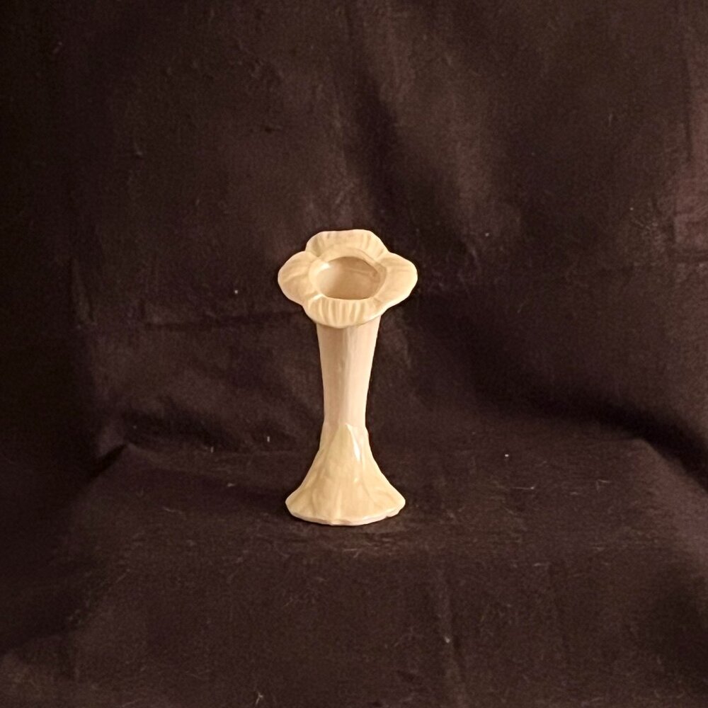 Vintage Belleek/Ireland Porcelain Flower Vase*